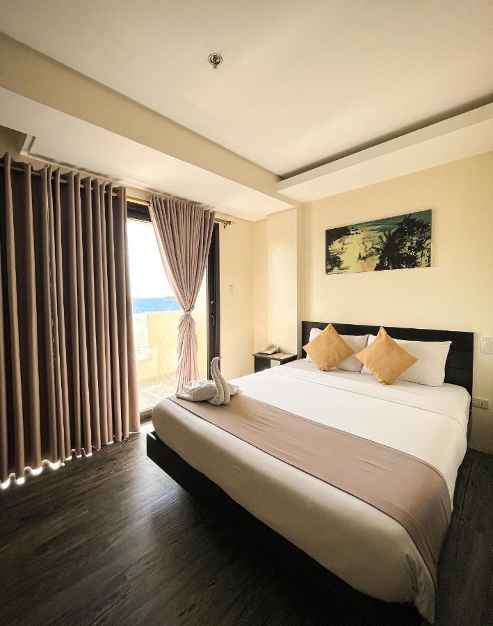 Navarro Hotel Катиклан Экстерьер фото